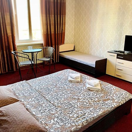 Mini-Hotel Sakvoyage Chernivtsi Exterior photo